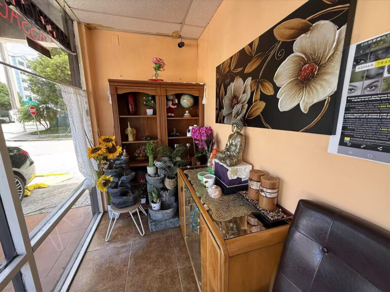 2701-storefront1
